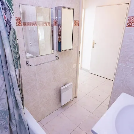 Two Bedroom カンヌ